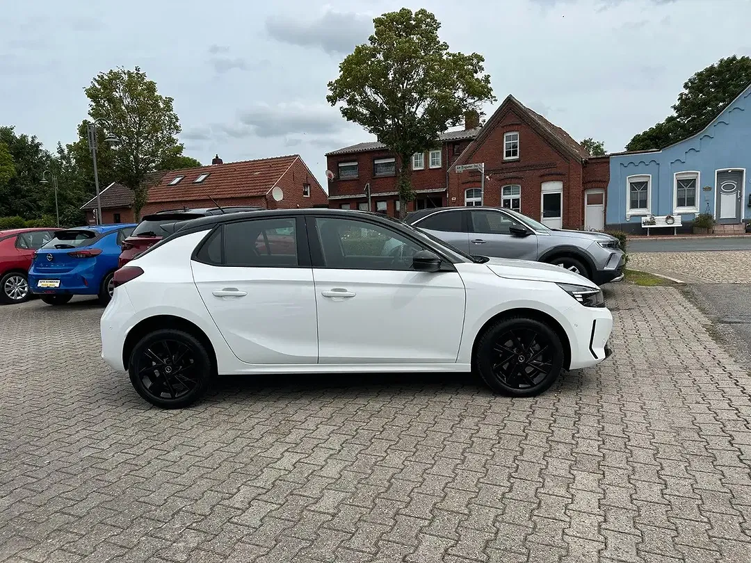 Opel Corsa - Thumbnail 3