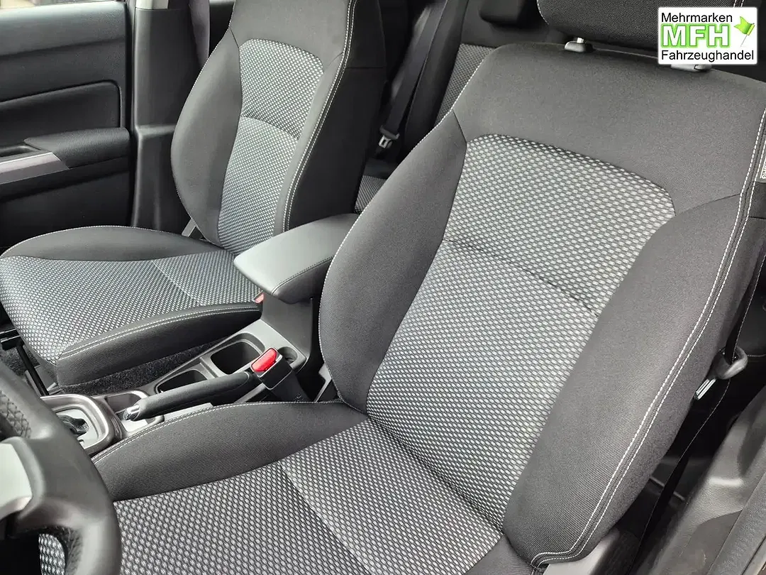 Suzuki Vitara - Thumbnail 11