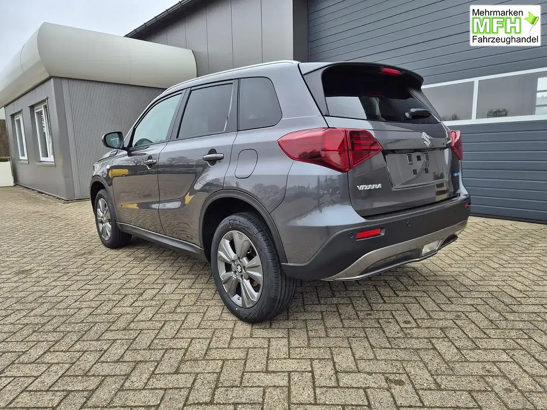 Suzuki Vitara - Thumbnail 3