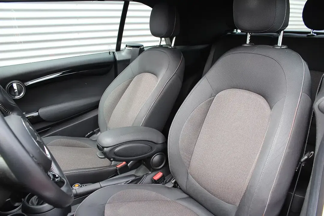 MINI Cooper Cabrio - Thumbnail 12