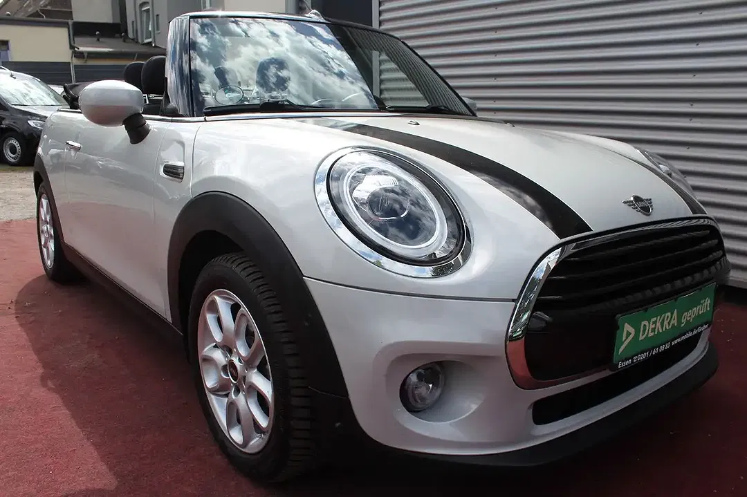 MINI Cooper Cabrio - Thumbnail 2