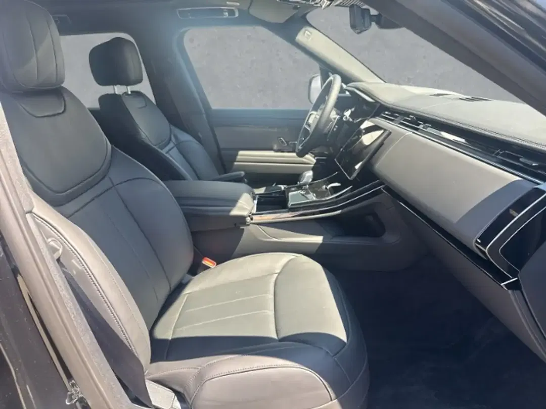 Land Rover Range Rover Sport - Thumbnail 3