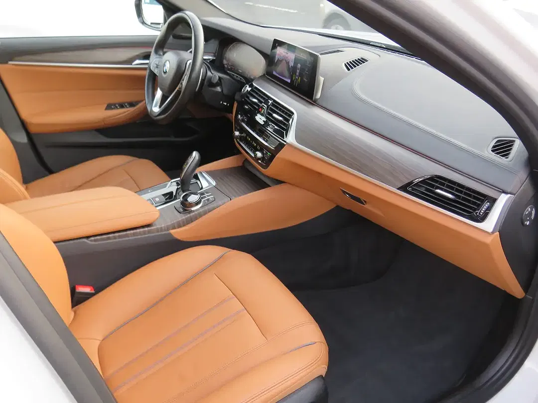 BMW 520 - Thumbnail 10