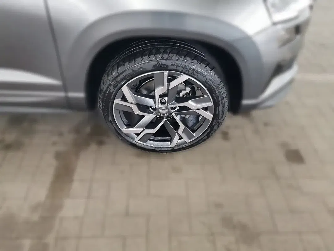 Skoda Karoq - Thumbnail 7