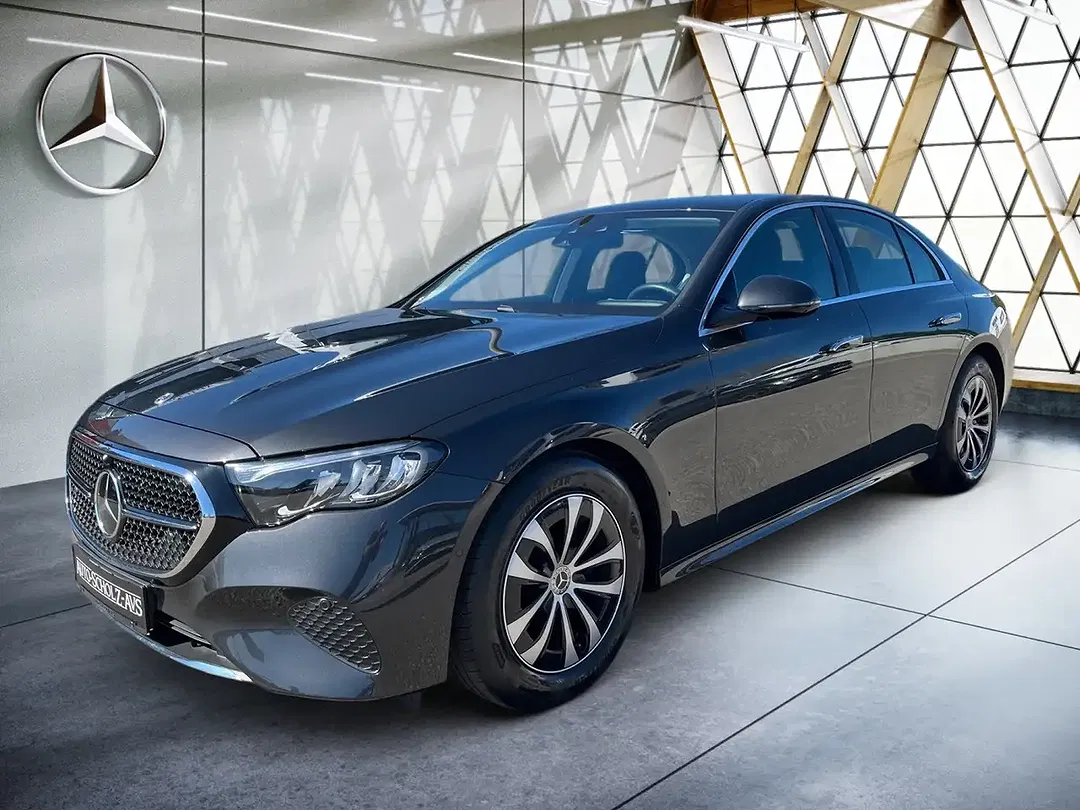 Mercedes-Benz E 200 - Thumbnail 3