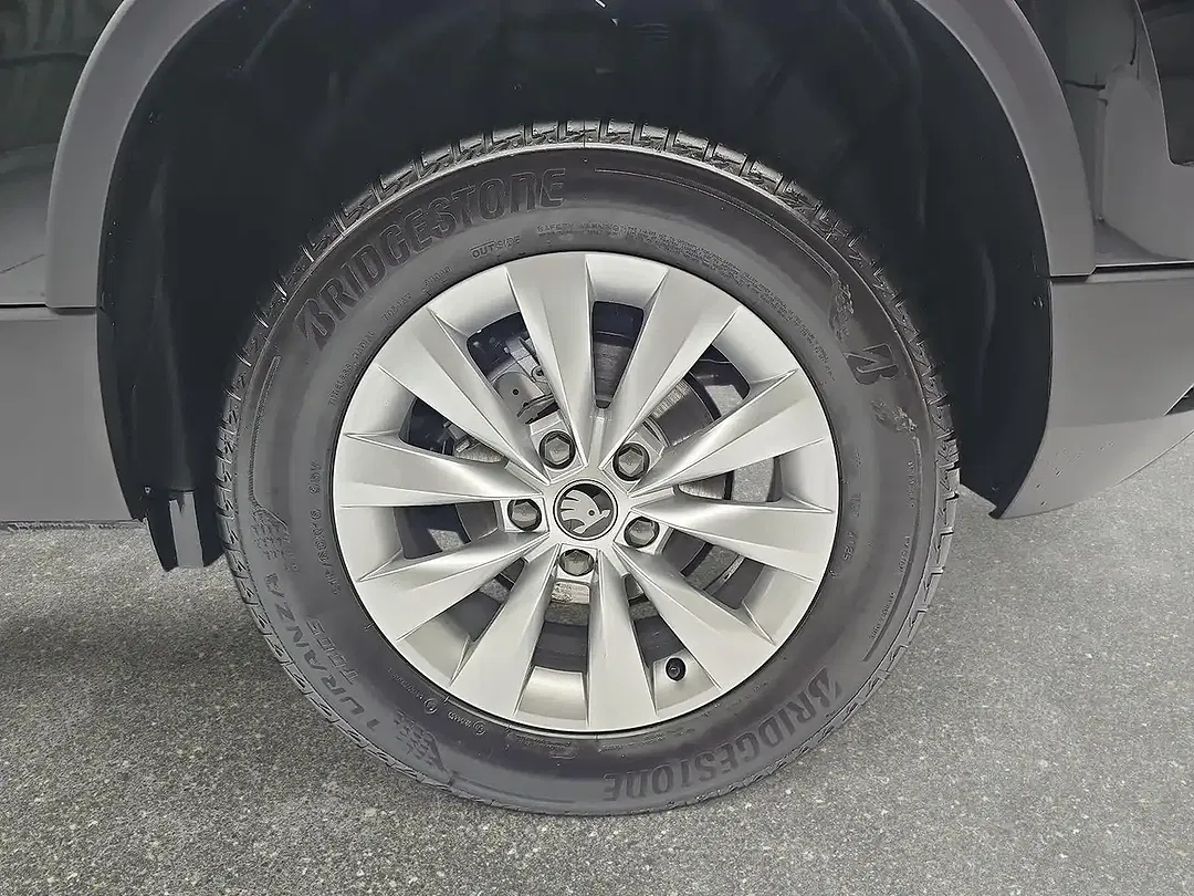 Skoda Karoq - Thumbnail 6