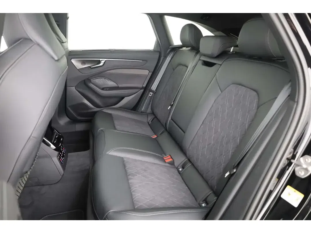 Audi A6 - Thumbnail 10