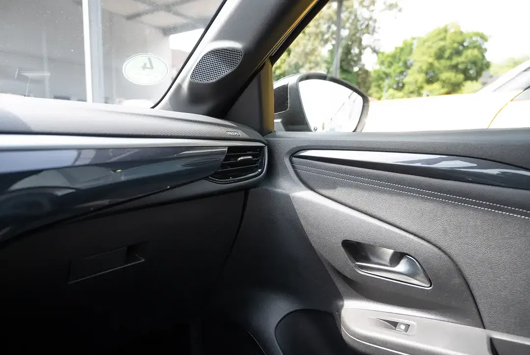 Opel Corsa - Thumbnail 12