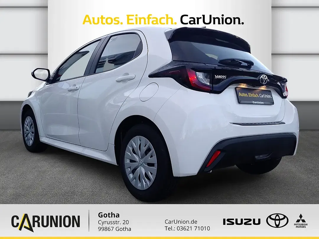Toyota Yaris - Thumbnail 6