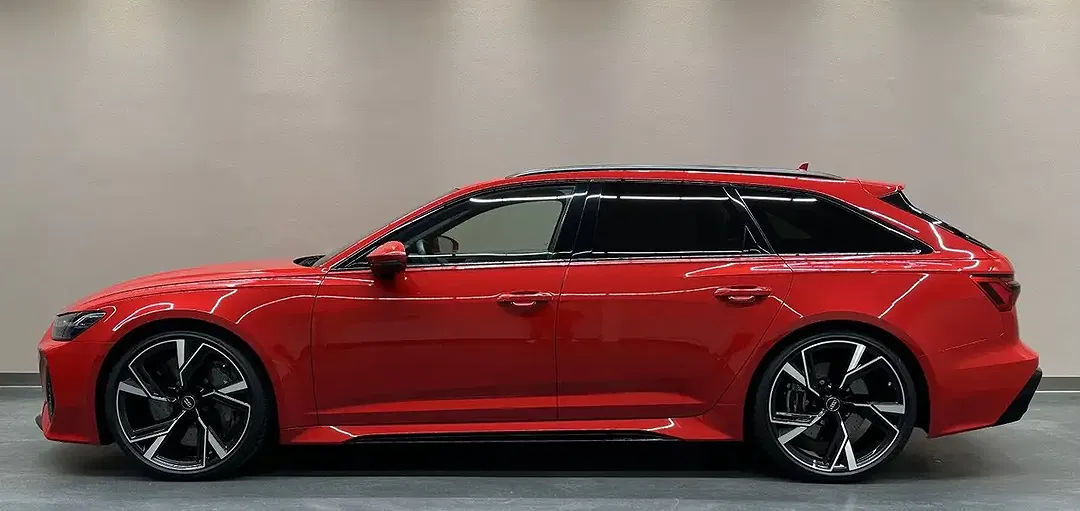 Audi RS6 - Thumbnail 3