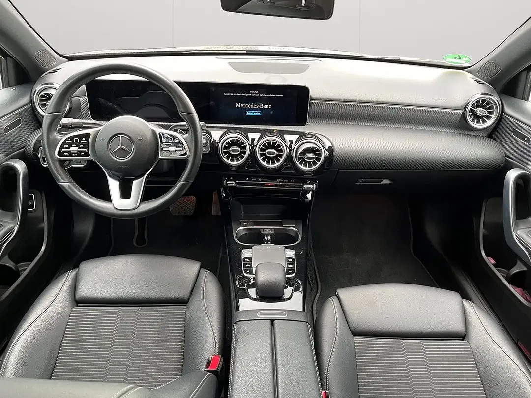 Mercedes-Benz A 200 - Thumbnail 11
