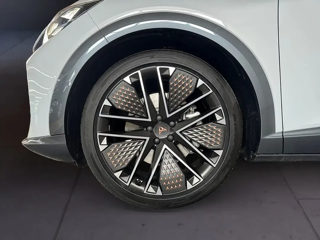 CUPRA Tavascan - Thumbnail 6