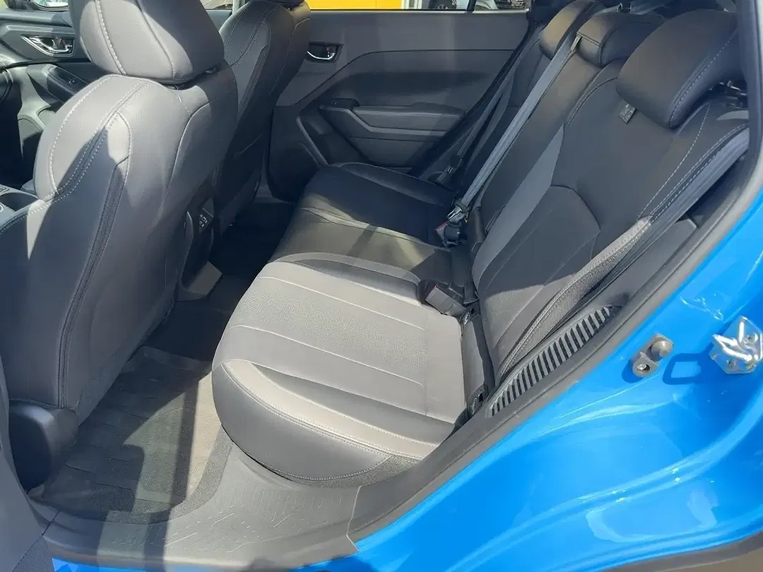 Subaru Crosstrek - Thumbnail 12