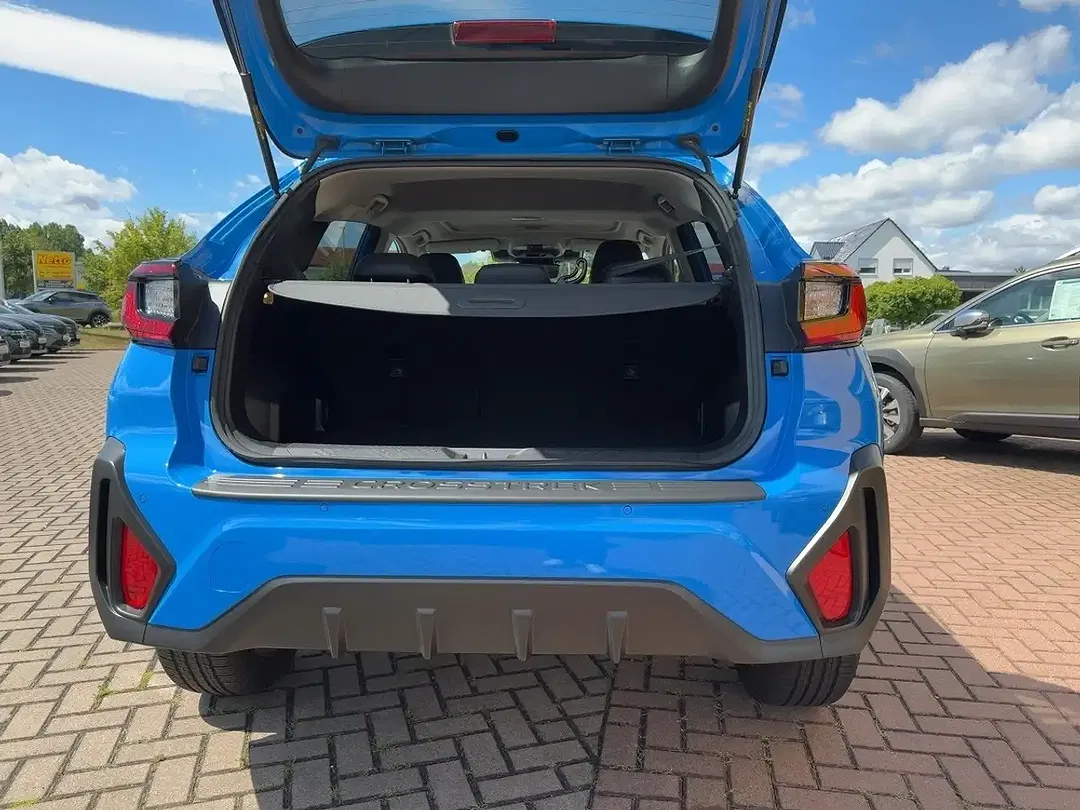 Subaru Crosstrek - Thumbnail 13