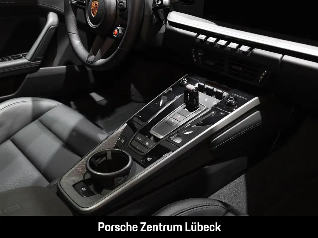 Porsche 992 - Thumbnail 13