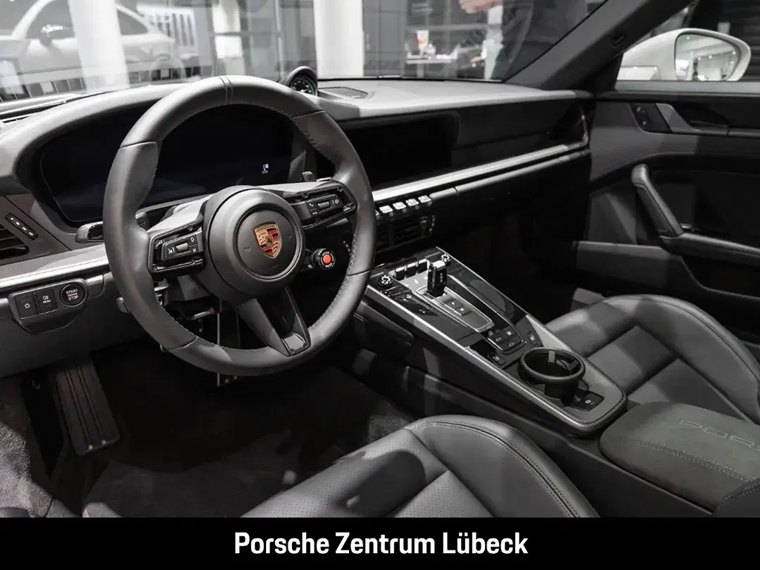 Porsche 992 - Thumbnail 4