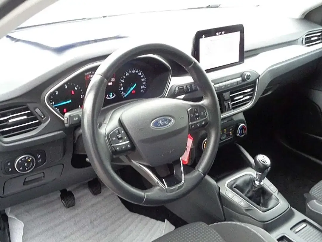 Ford Focus - Thumbnail 7