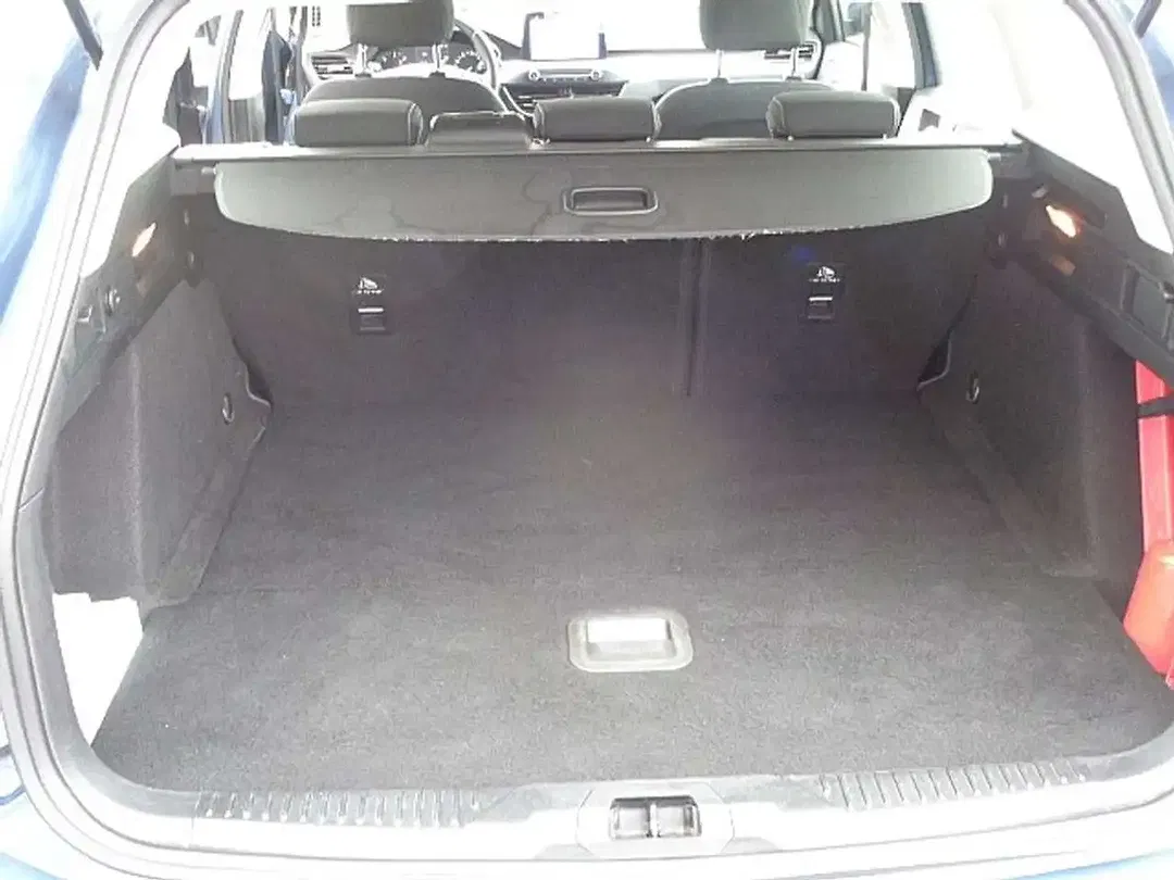 Ford Focus - Thumbnail 9