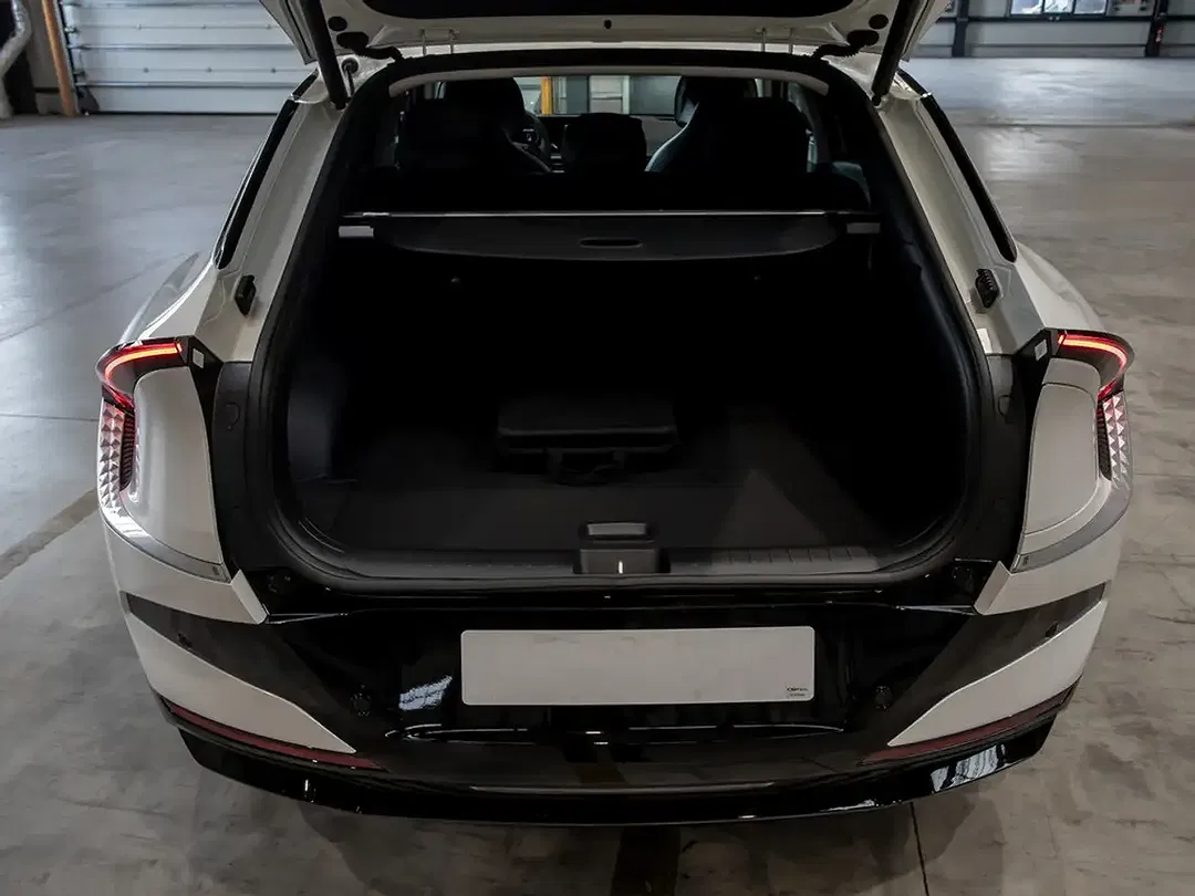 Kia EV6 - Thumbnail 11