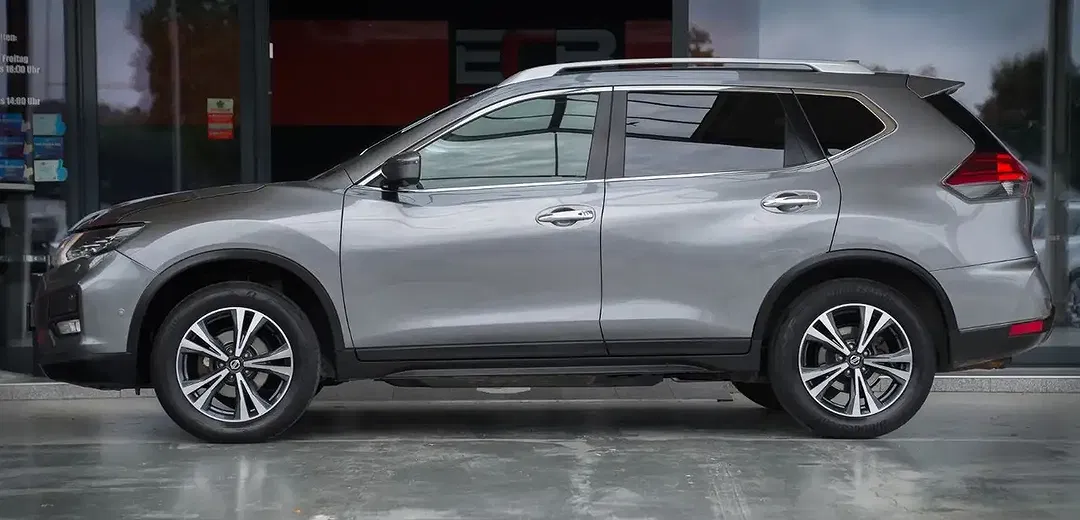 Nissan X-Trail - Thumbnail 3