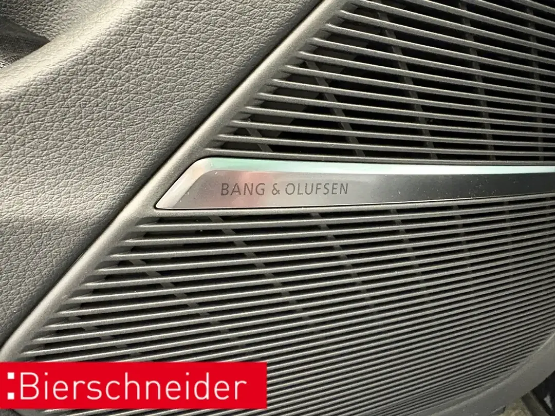 Audi RS Q8 - Thumbnail 15