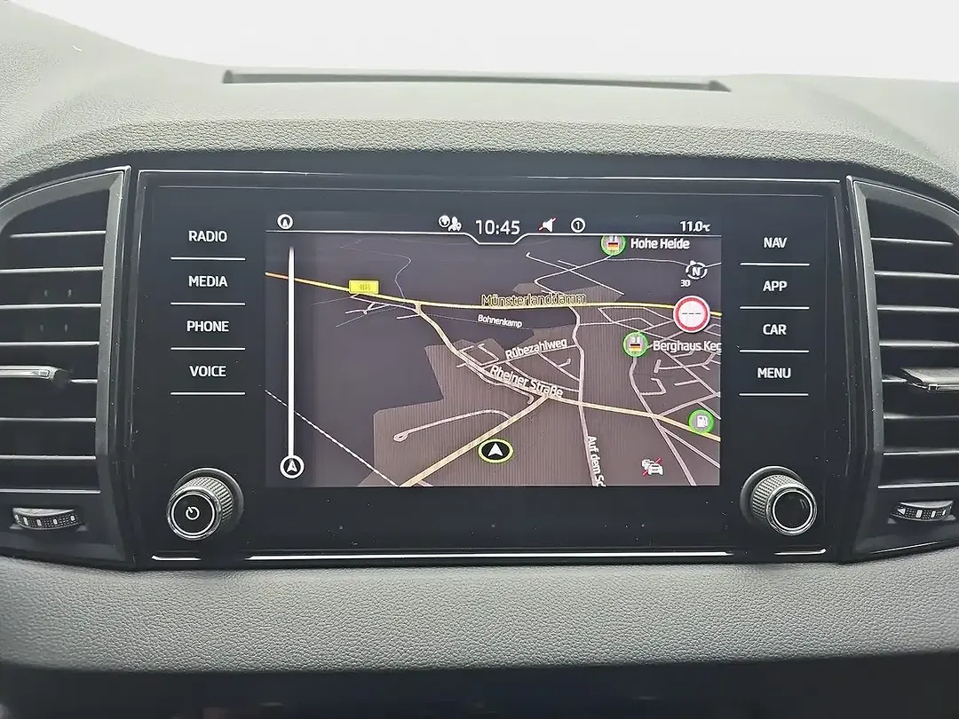 Skoda Karoq - Thumbnail 9