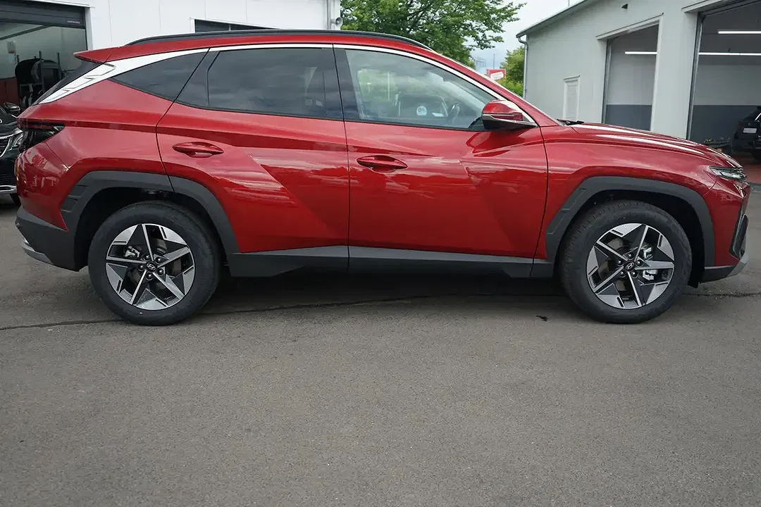 Hyundai TUCSON - Thumbnail 2
