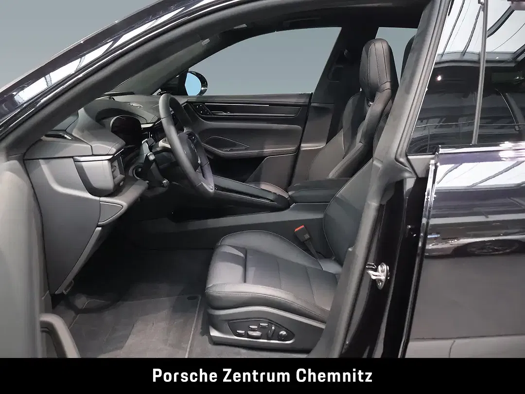 Porsche Macan - Thumbnail 12