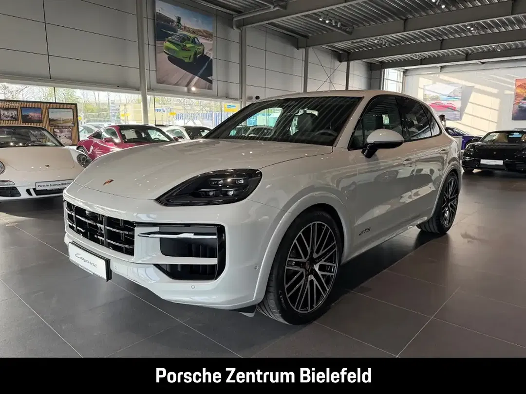 Porsche Cayenne - Thumbnail 1