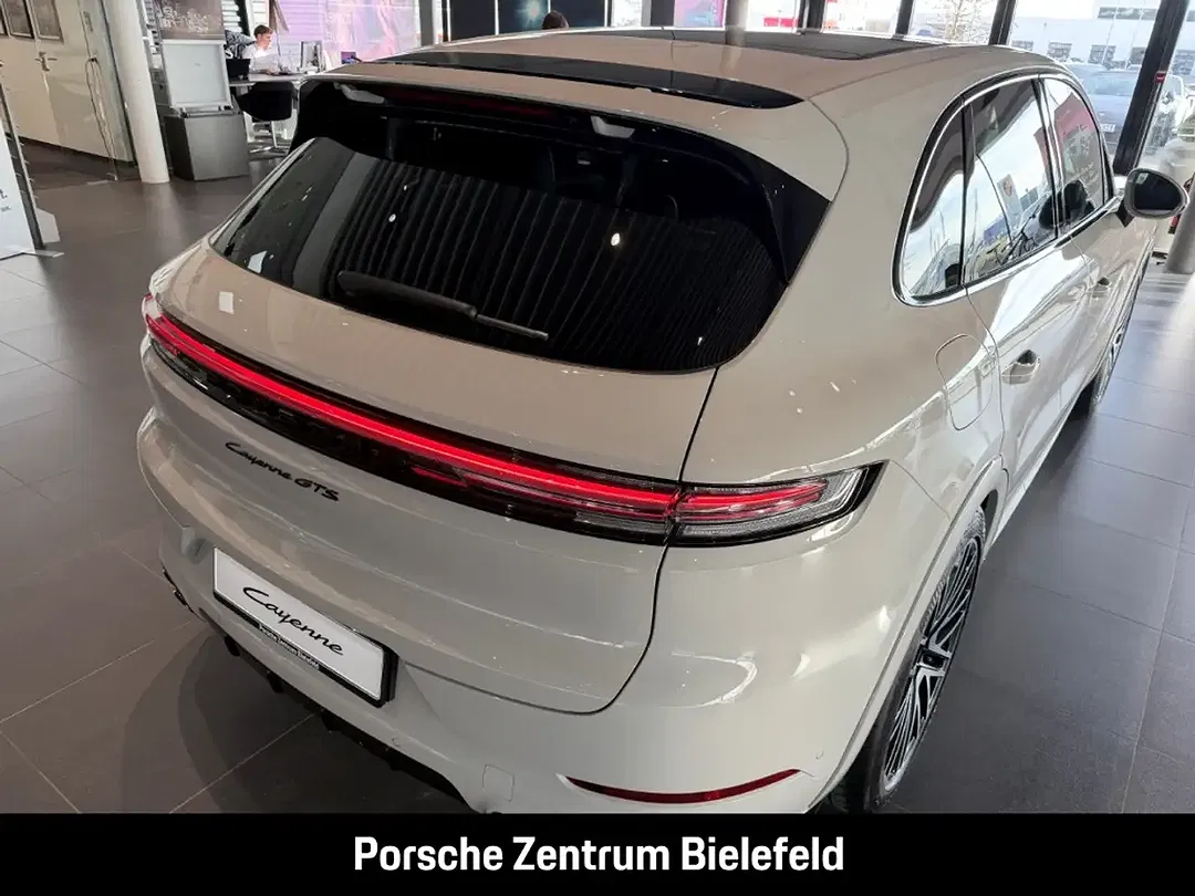 Porsche Cayenne - Thumbnail 11