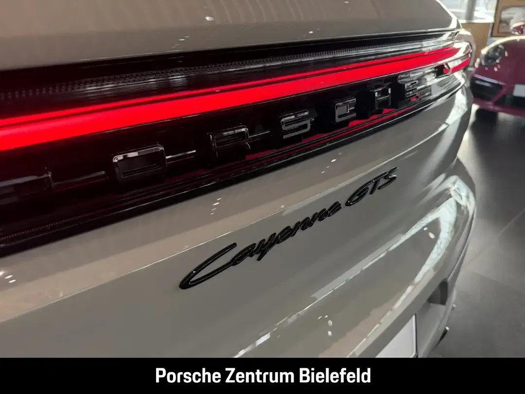 Porsche Cayenne - Thumbnail 15
