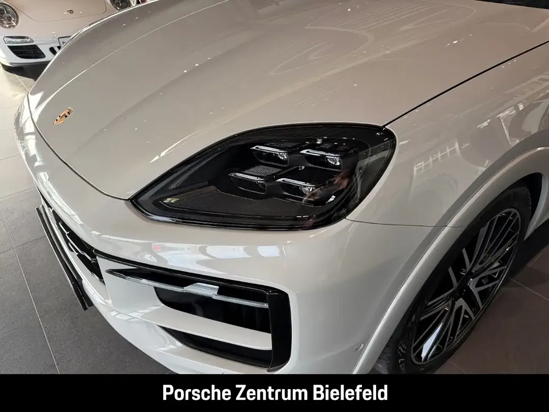 Porsche Cayenne - Thumbnail 3