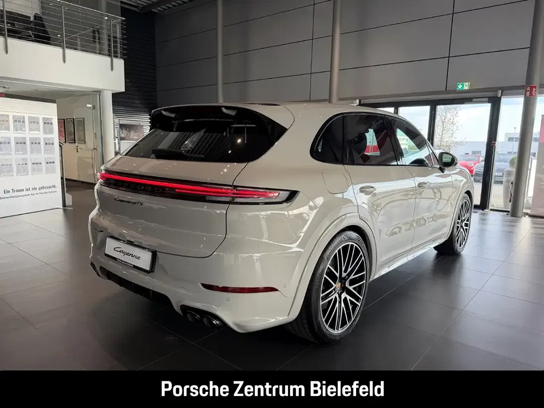 Porsche Cayenne - Thumbnail 7
