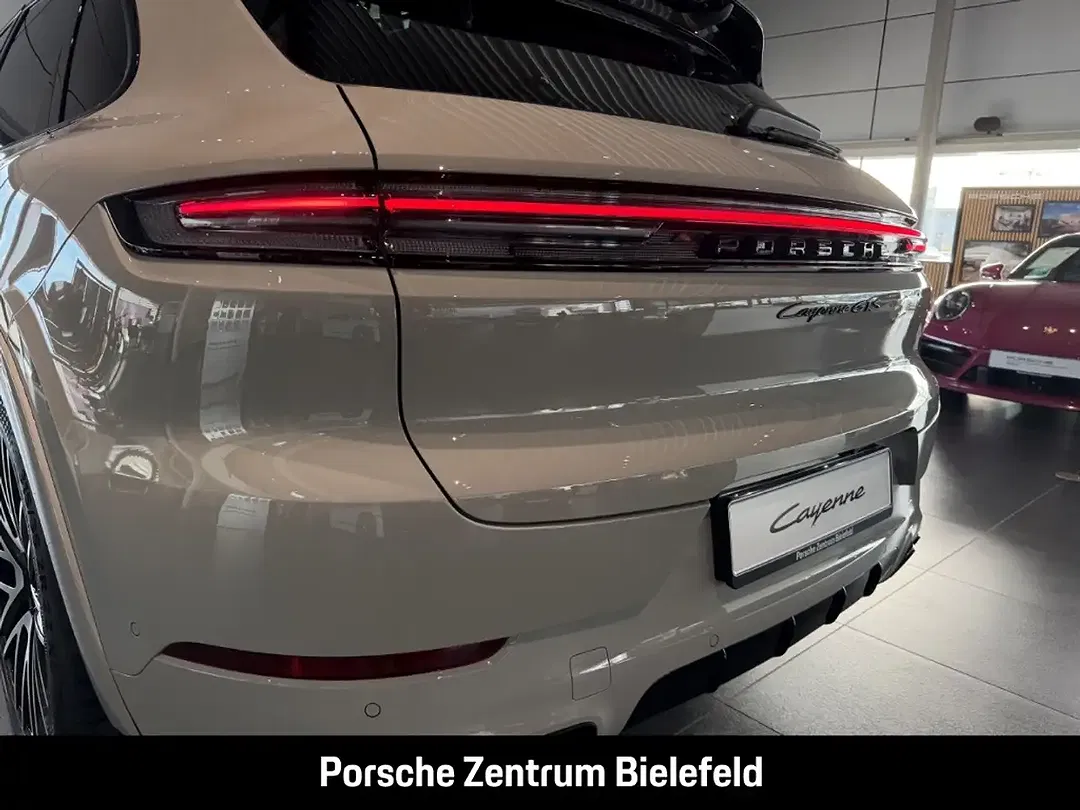 Porsche Cayenne - Thumbnail 8