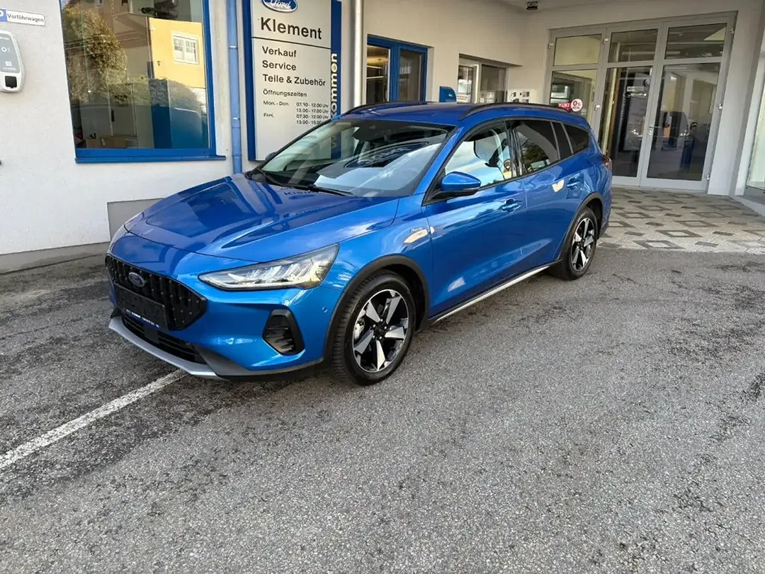 Ford Focus - Thumbnail 1