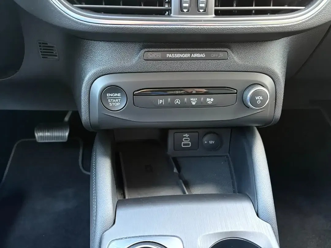 Ford Focus - Thumbnail 10