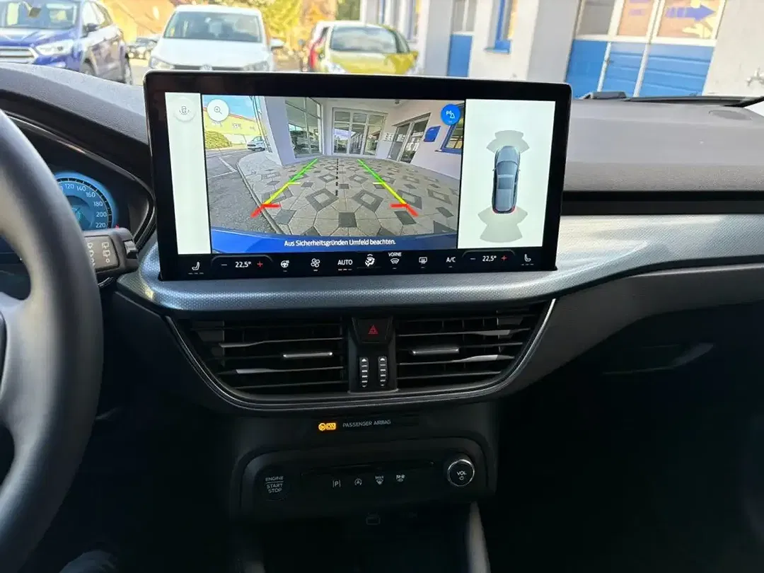 Ford Focus - Thumbnail 15