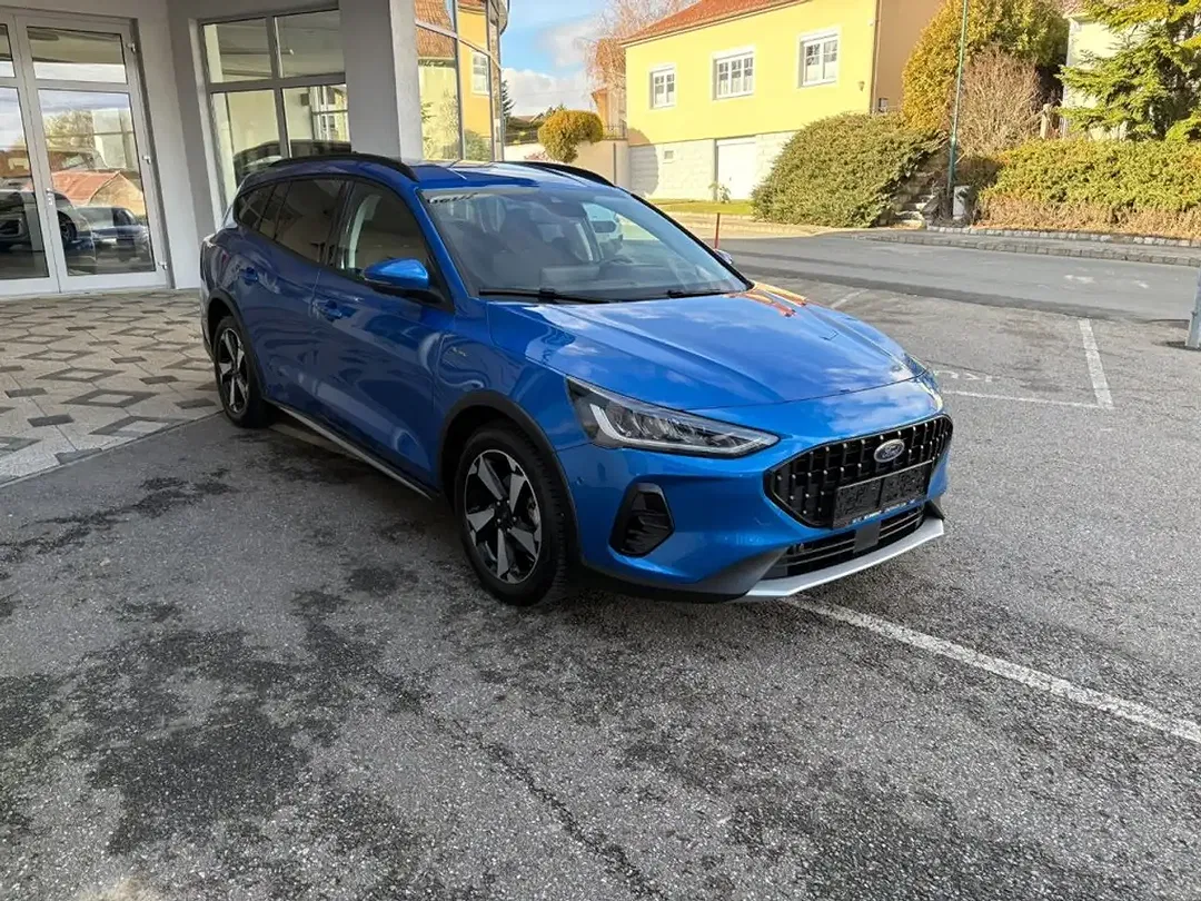 Ford Focus - Thumbnail 2