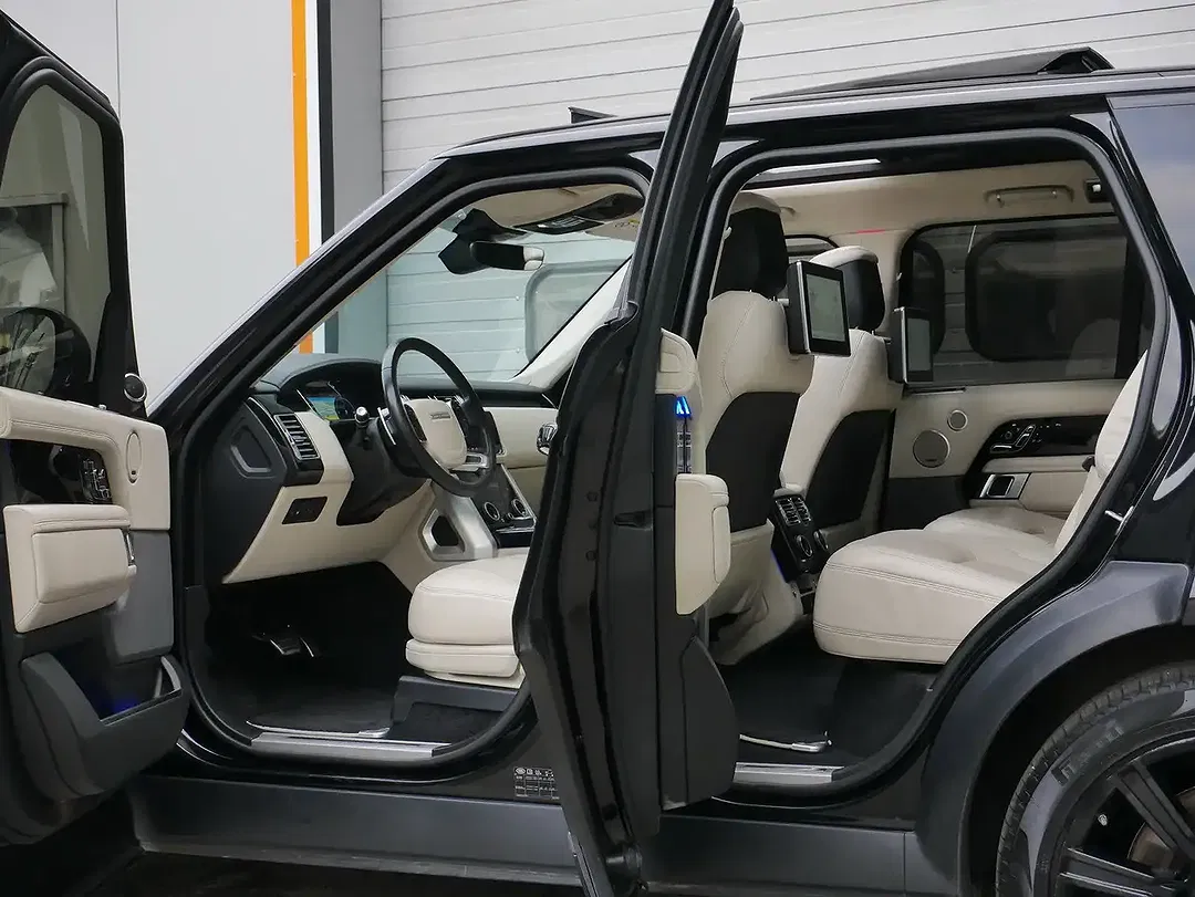 Land Rover Range Rover - Thumbnail 6