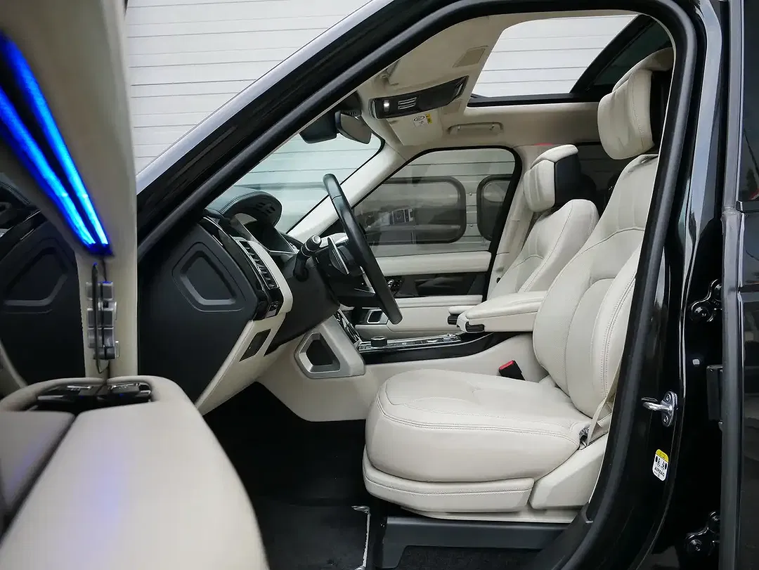 Land Rover Range Rover - Thumbnail 7