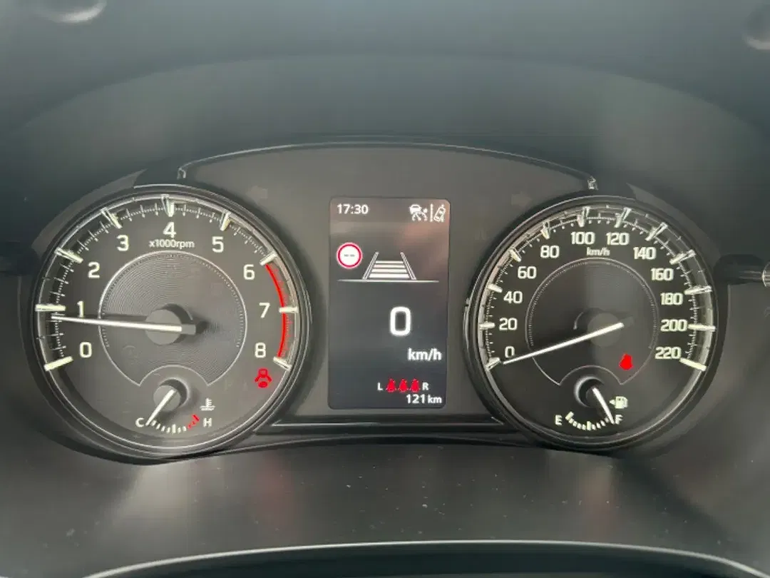 Suzuki Vitara - Thumbnail 6