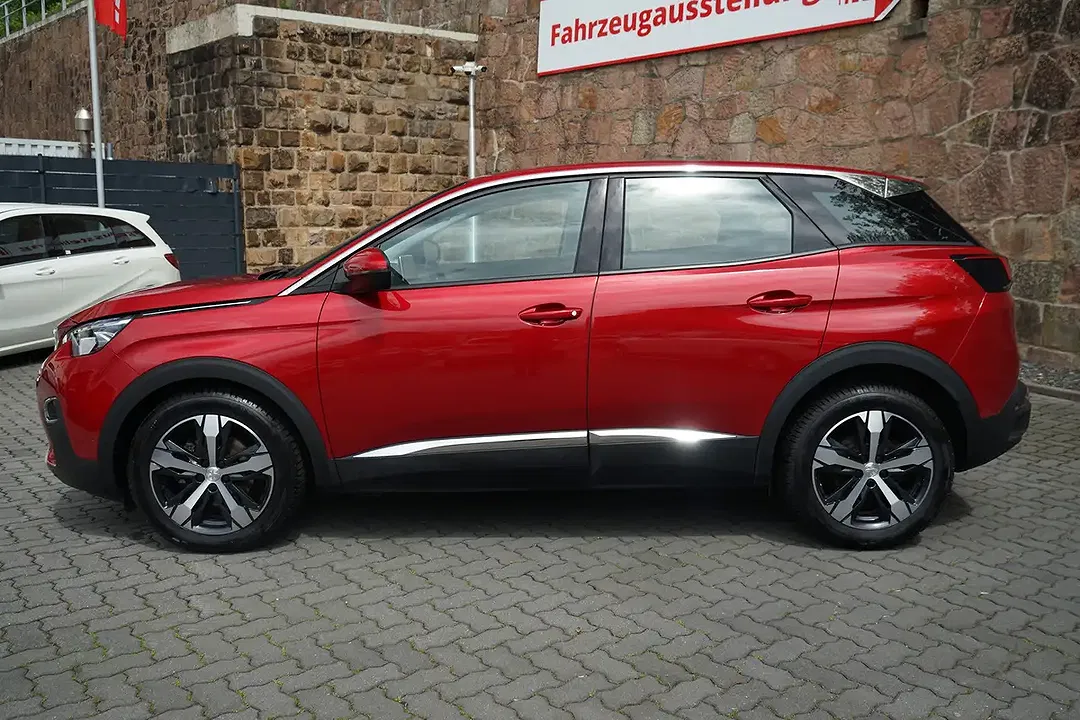 Peugeot 3008 - Thumbnail 2