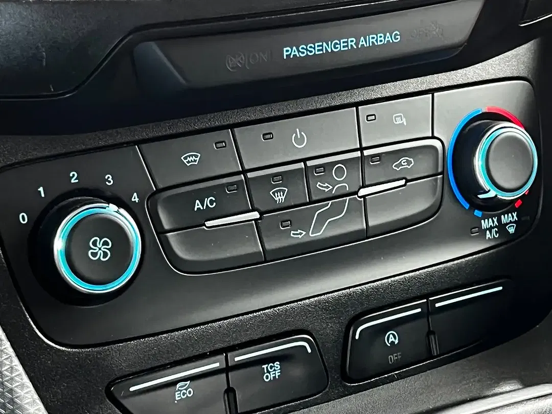 Ford Transit Connect - Thumbnail 12