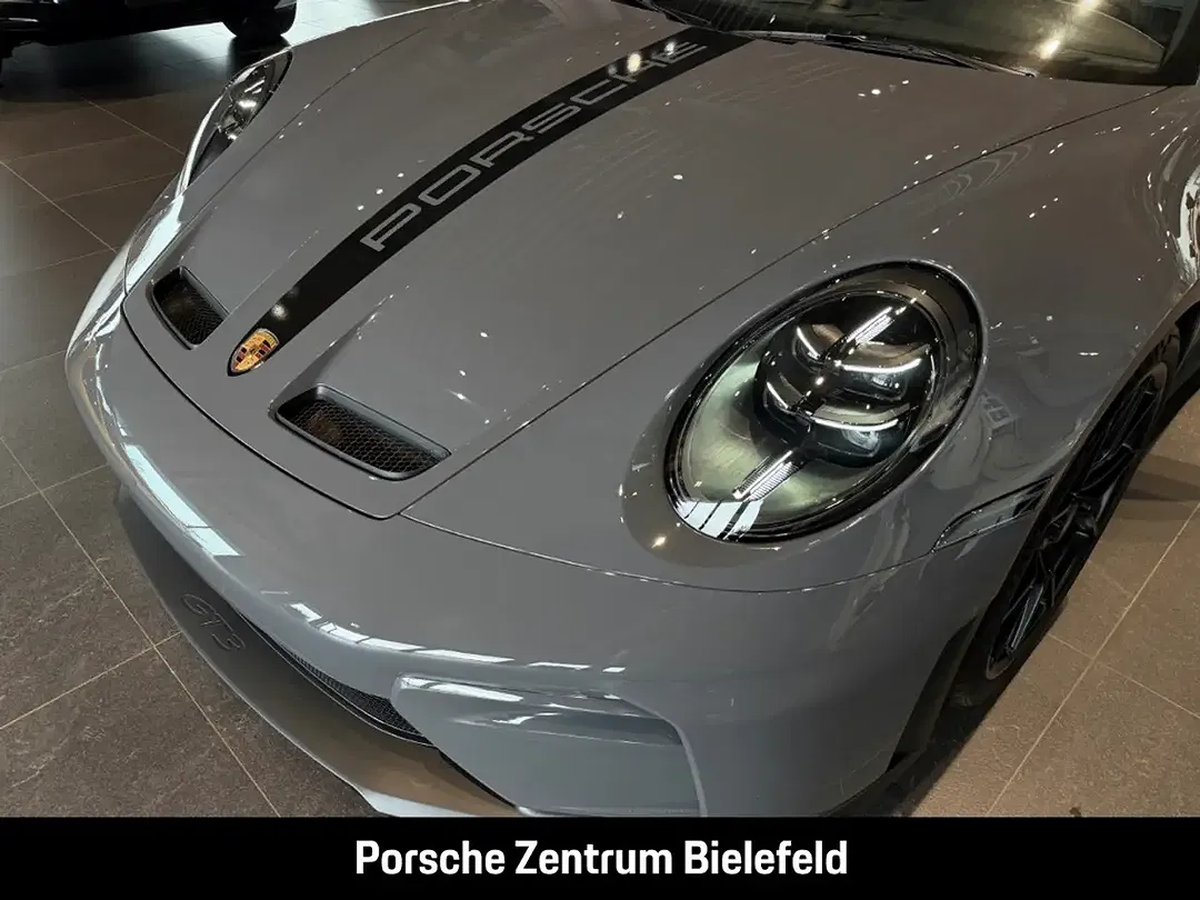 Porsche 992 - Thumbnail 11