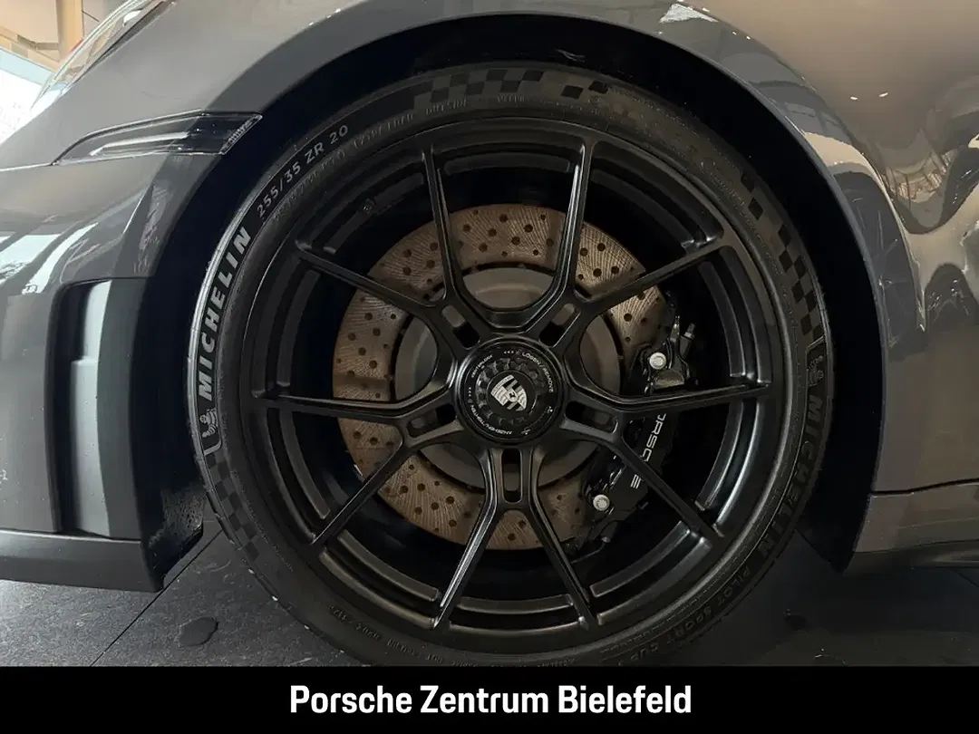 Porsche 992 - Thumbnail 12