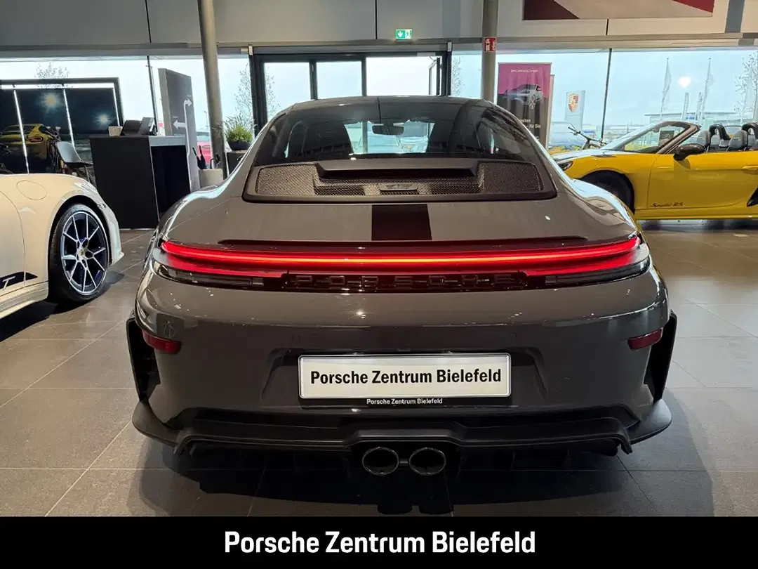 Porsche 992 - Thumbnail 4