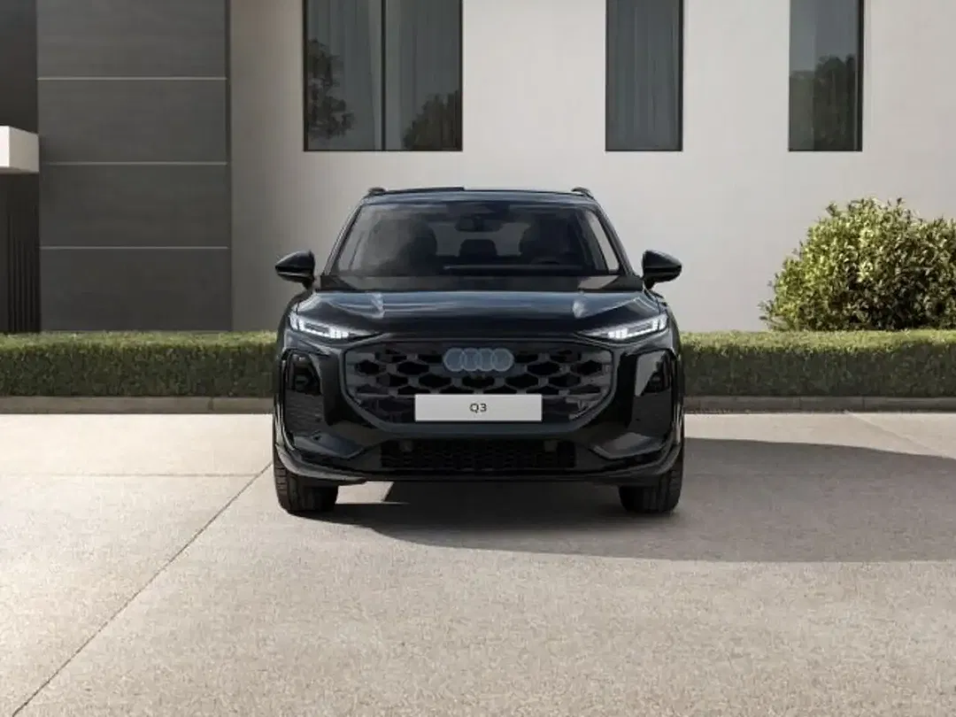 Audi Q3 - Thumbnail 3
