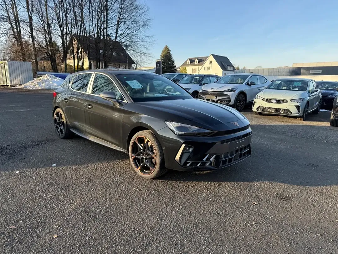 CUPRA Leon - Thumbnail 2
