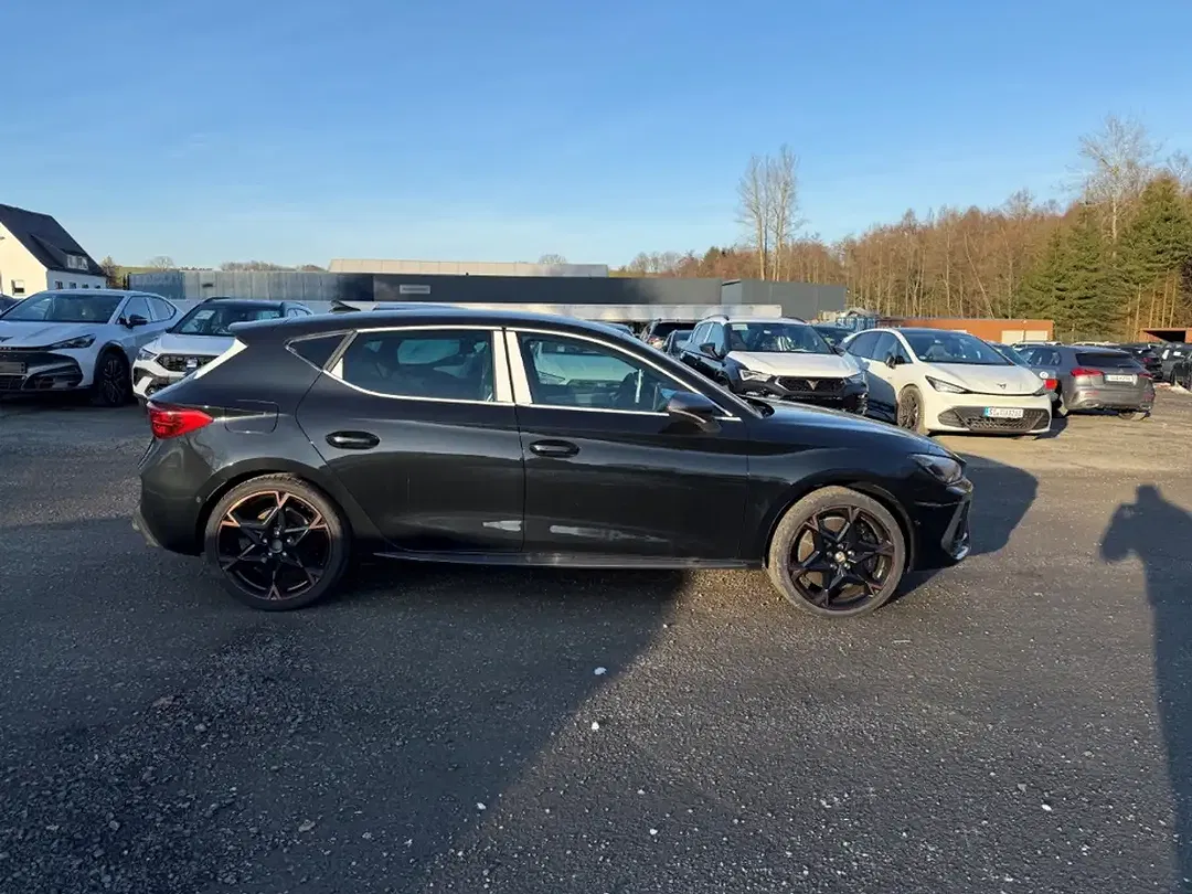 CUPRA Leon - Thumbnail 3