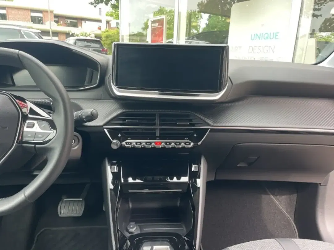 Peugeot 208 - Thumbnail 7